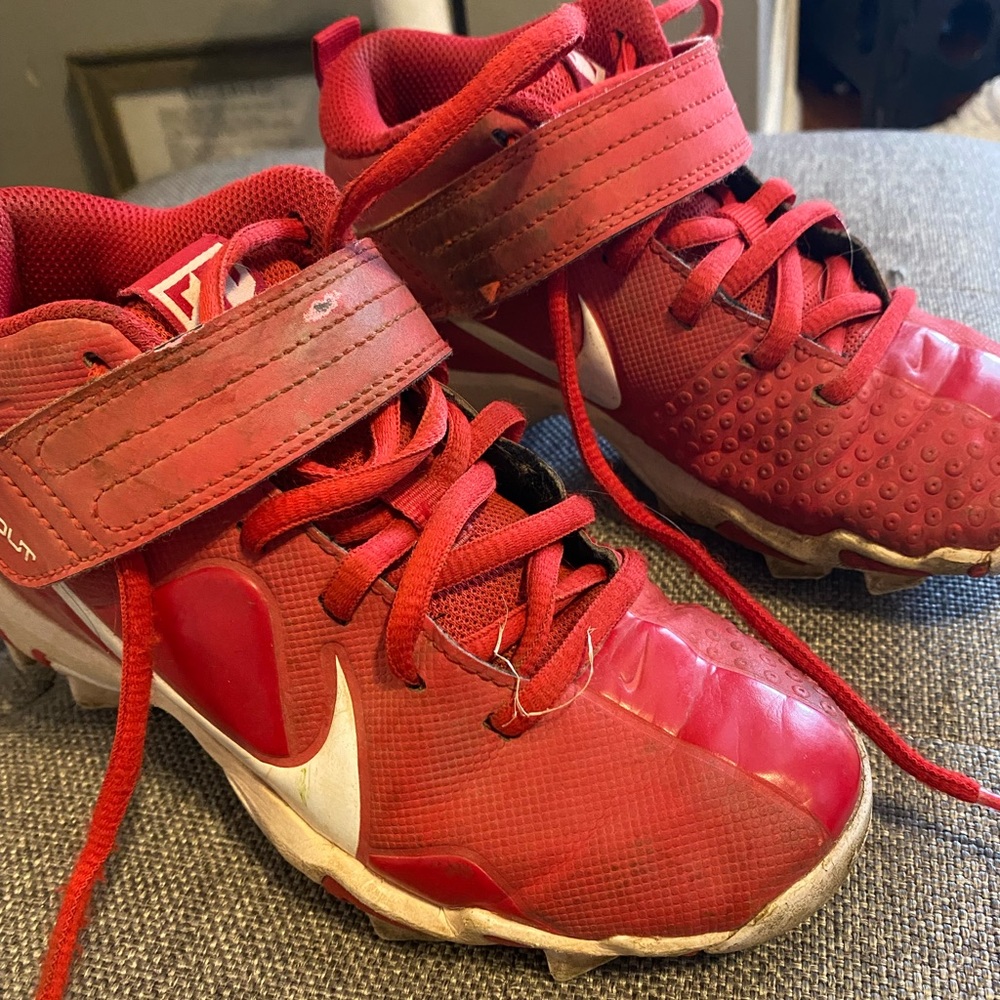 1 Y Nike cleats